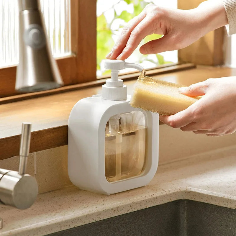 Sæbedispenser Med Minimalistisk Form Og Præcis Udmåling