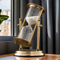 Timeglas Af Glas Med Rolig Sandstrøm Og Elegant Udtryk