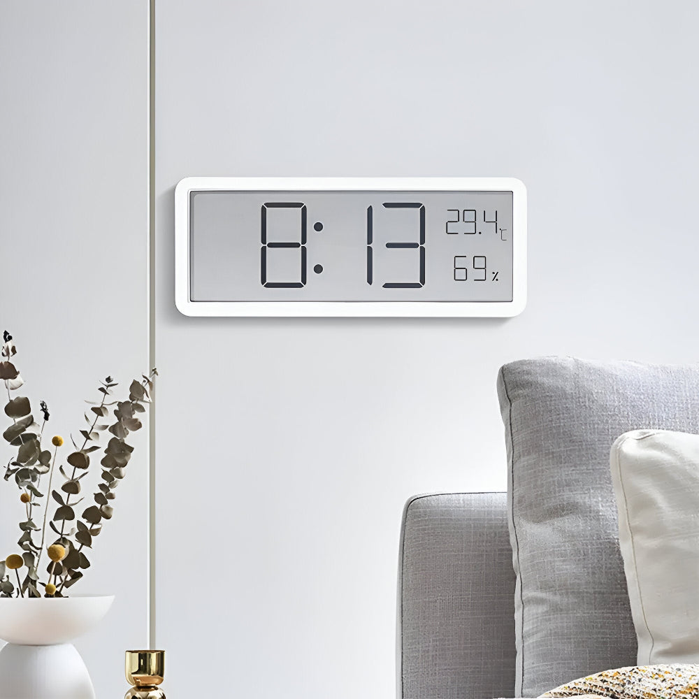 Moderne LED‑vægur med Klar Skærm og Smart Funktionalitet