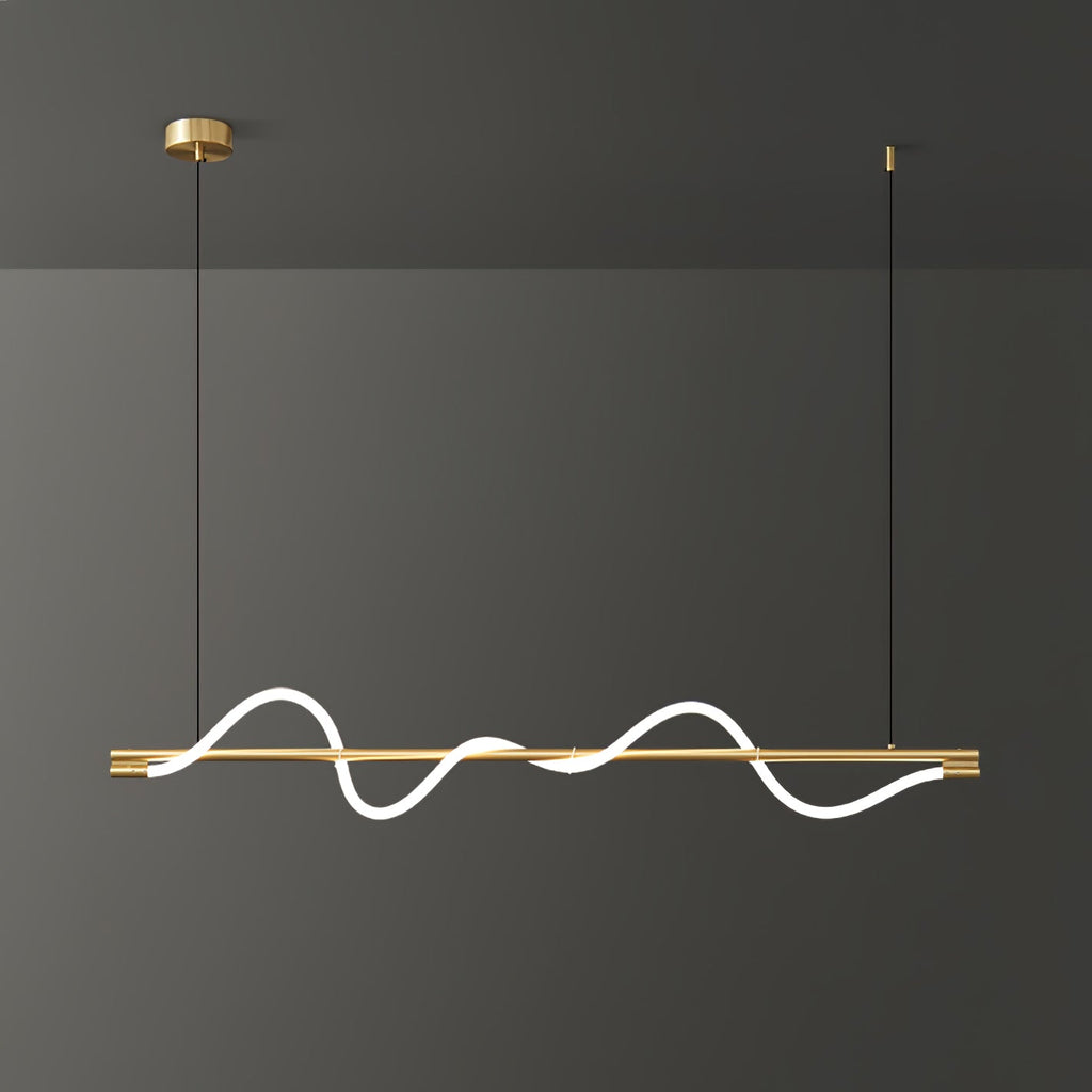 Minimalistisk Loftlampe med Silikonelinjer og Messingdetaljer for Moderne Indendørs Belysning