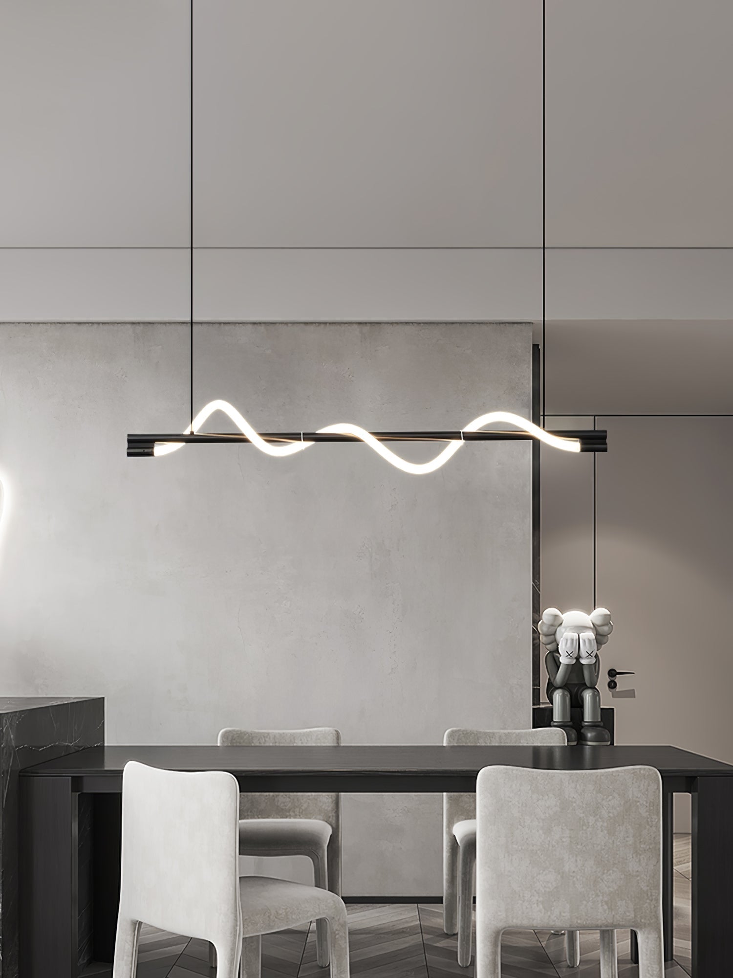 Minimalistisk Loftlampe med Silikonelinjer og Messingdetaljer for Moderne Indendørs Belysning