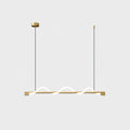 Minimalistisk Loftlampe med Silikonelinjer og Messingdetaljer for Moderne Indendørs Belysning