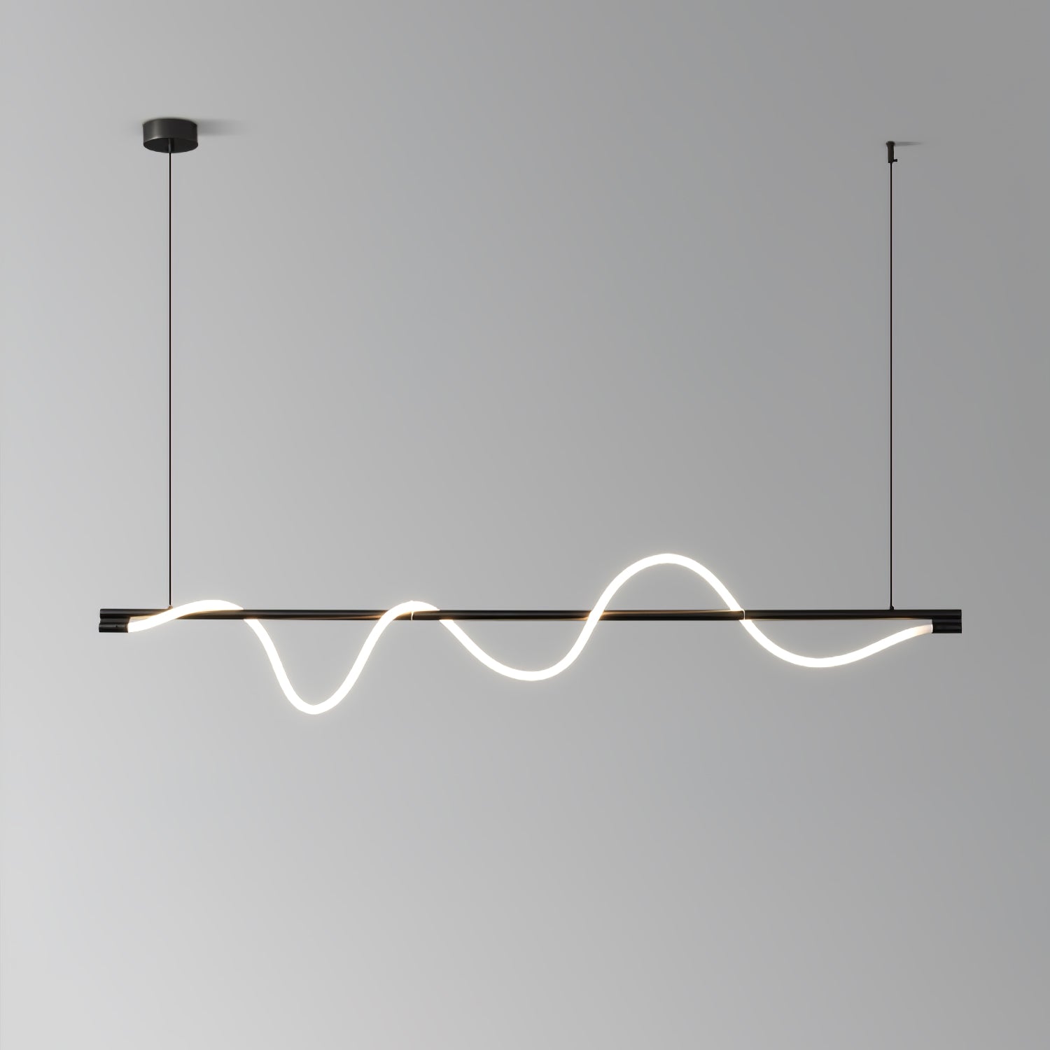 Minimalistisk Loftlampe med Silikonelinjer og Messingdetaljer for Moderne Indendørs Belysning