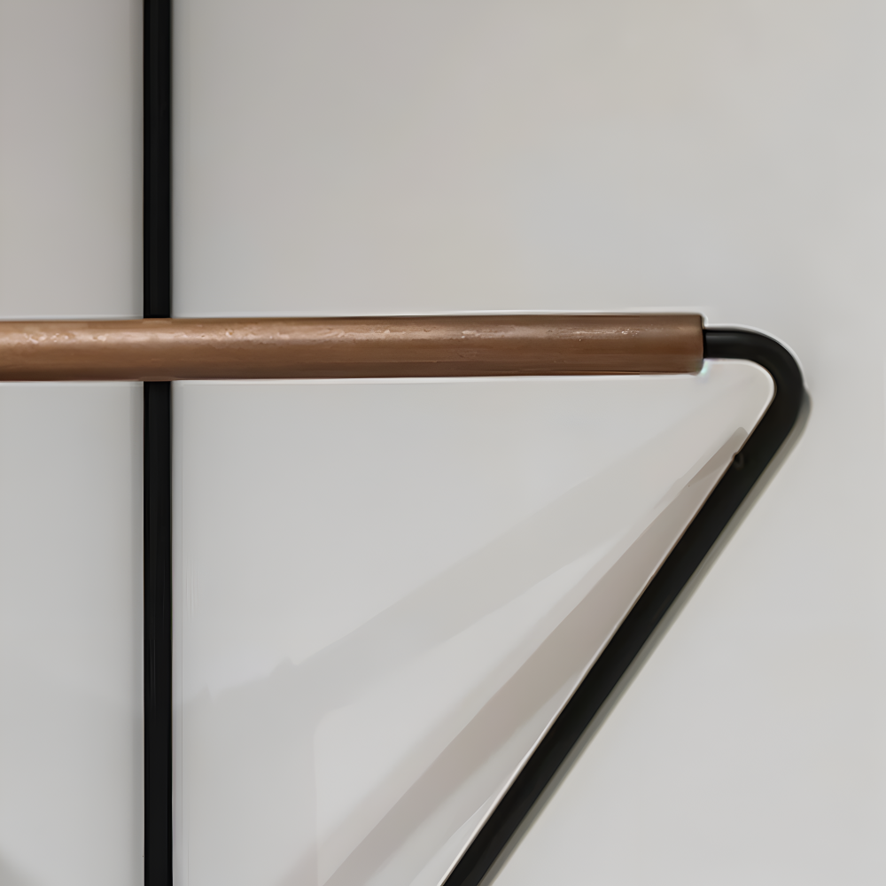Garderobestander Med Geometrisk Design I Træ Og Metal Til Entré Og Badeværelse