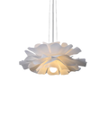 Pendellampe med Skulpturel Blomsterform og Elegant Lagdelt Silhuet