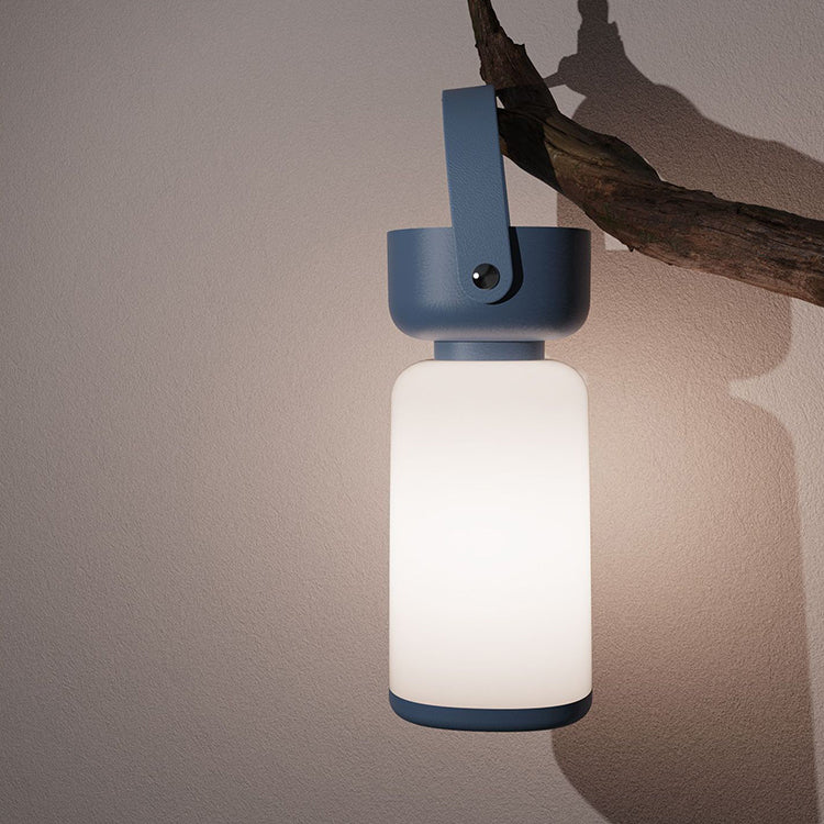 Vandtæt Bærbar LED Bordlampe Med Cylindrisk Udendørs Design