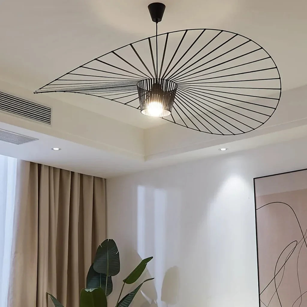 LED Pendellampe Med Svævende Design Og Moderne Silhuet