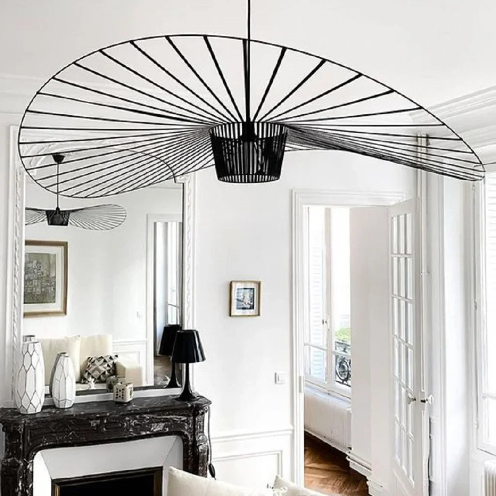 LED Pendellampe Med Svævende Design Og Moderne Silhuet