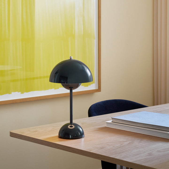 LED Bordlampe med Minimalistisk Design og Beroligende Varmt Lys