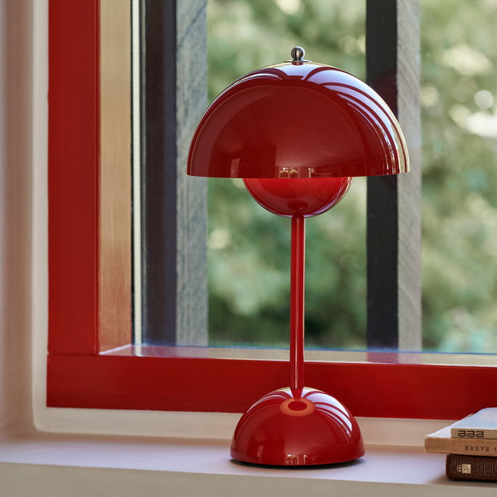 LED Bordlampe med Minimalistisk Design og Beroligende Varmt Lys