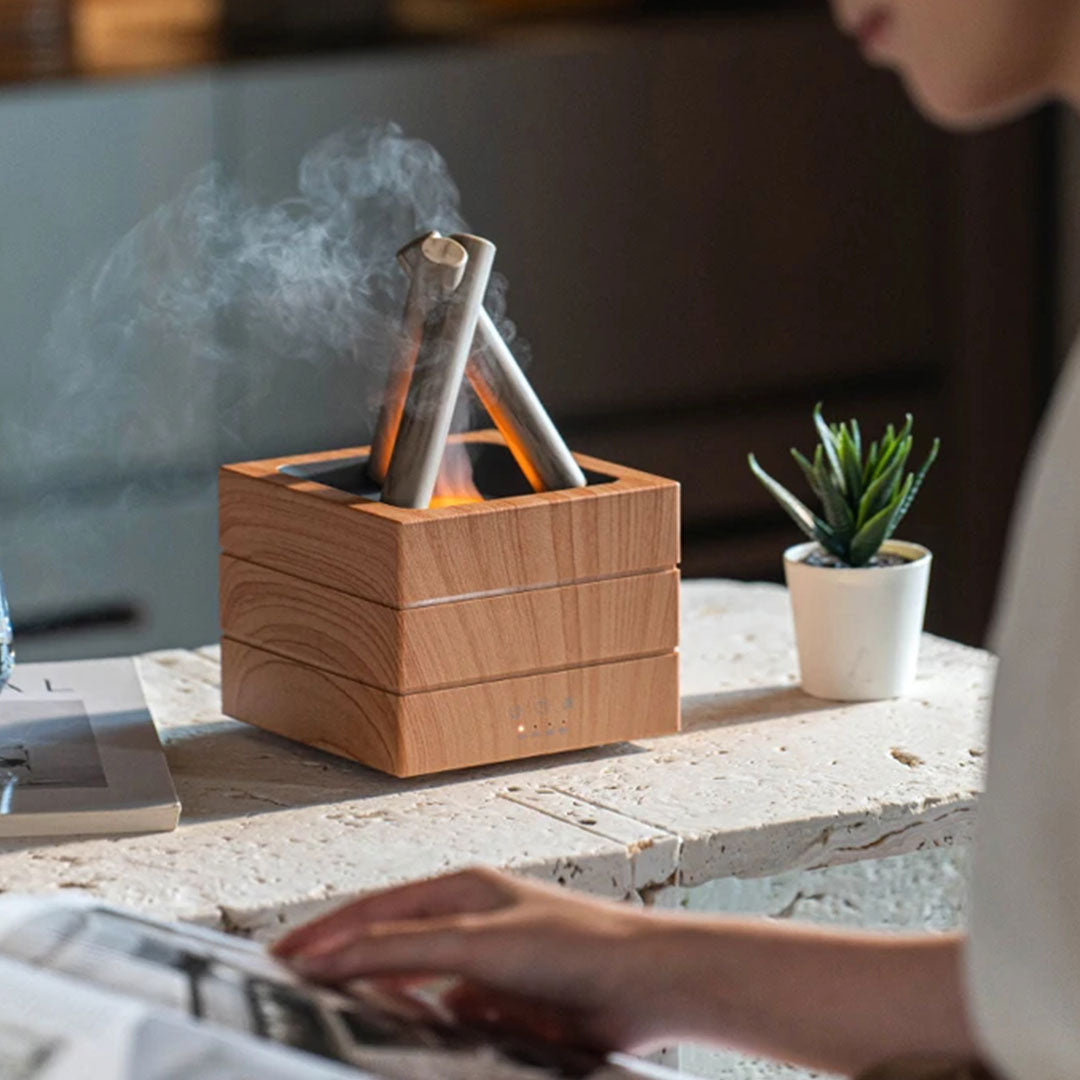 Aroma Flamme Diffuser med LED‑Ildlys og Ultrasonisk Dufttåge