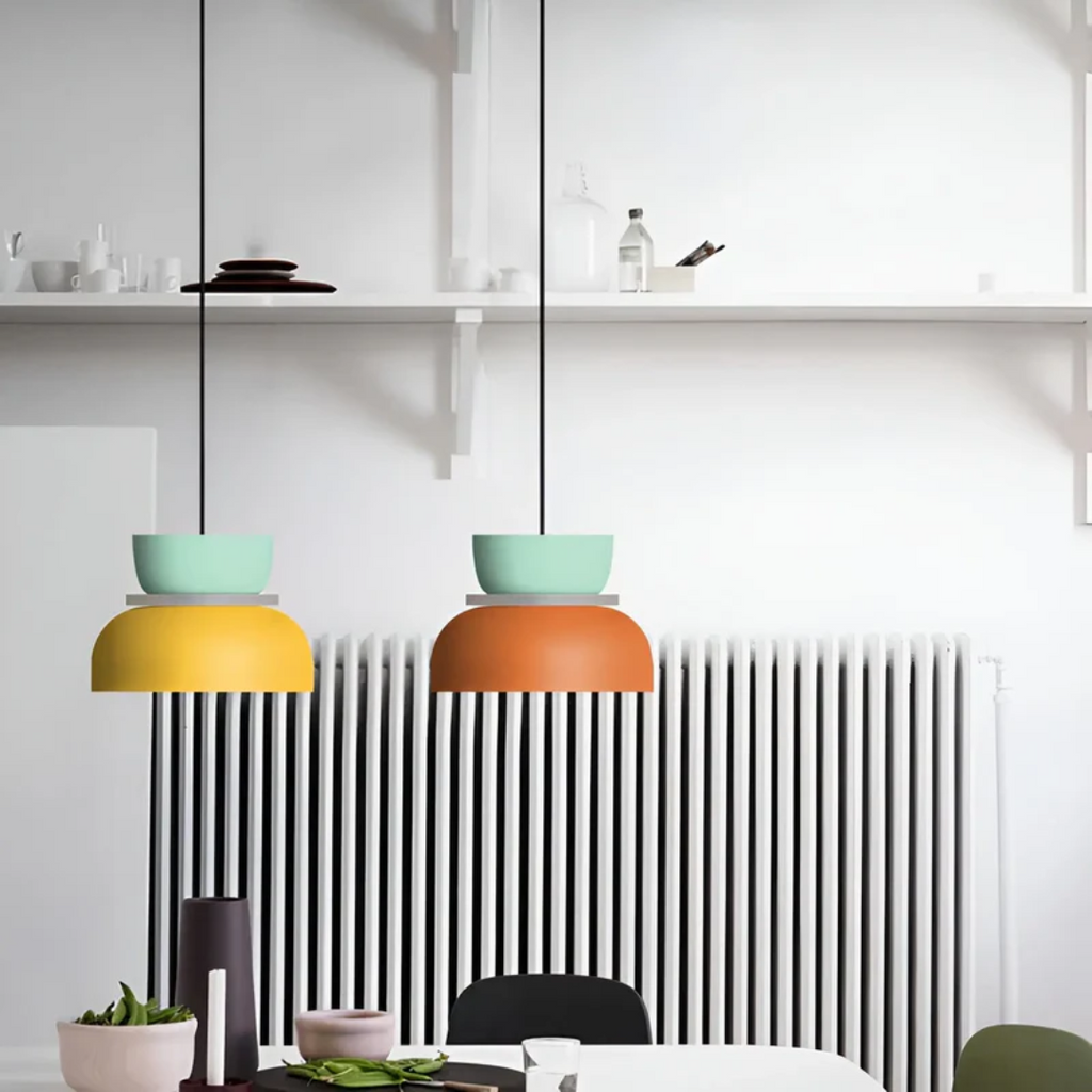 Farverig Pendellampe Med Moderne Design Og LED-Belysning