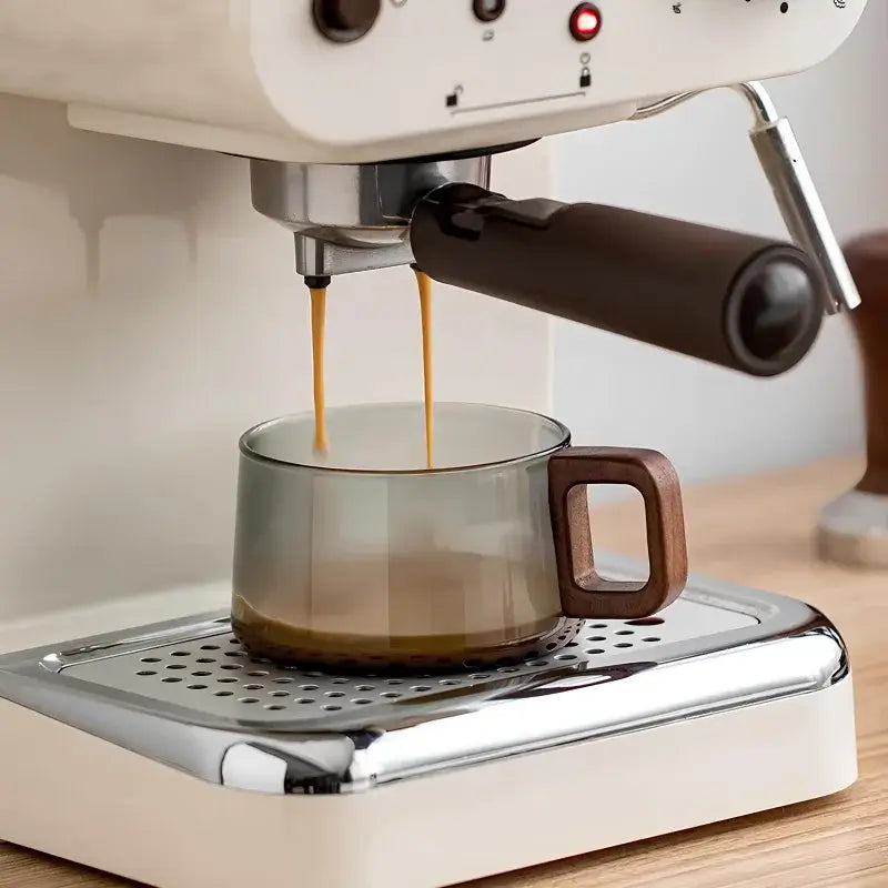 Glaskopsæt Med Valnøddetræ, Underkop Og Ske Til Kaffe Og Te
