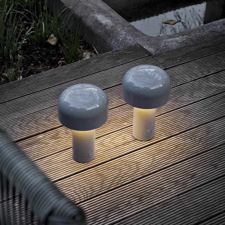 Bærbar Bordlampe i Moderne Design med Blødt LED‑Lys
