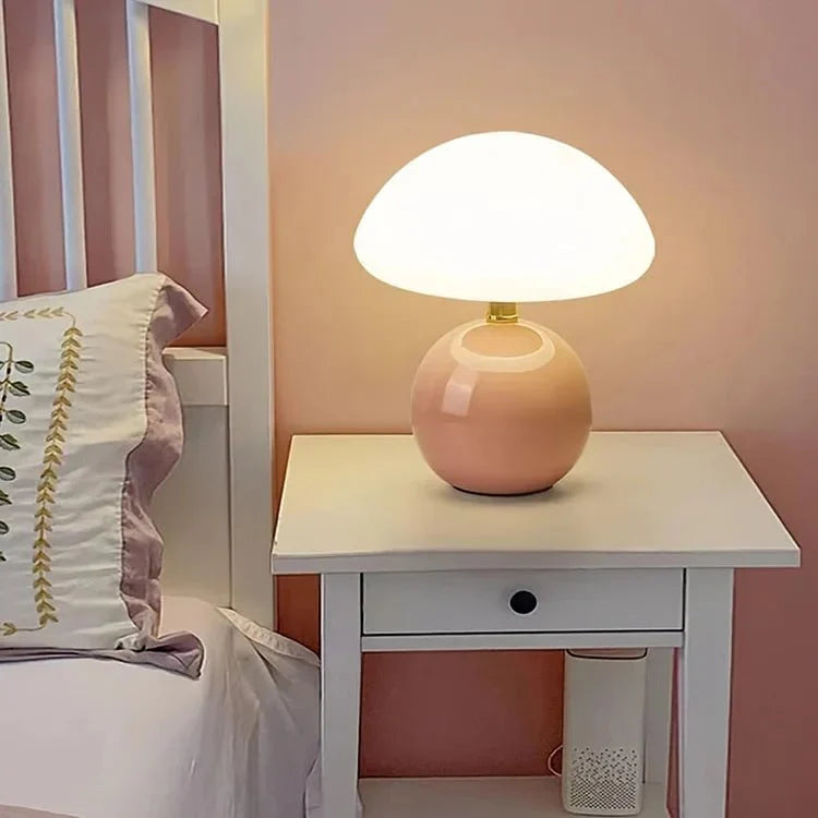 Keramisk Bauhaus Bordlampe med Blød Ambientelys