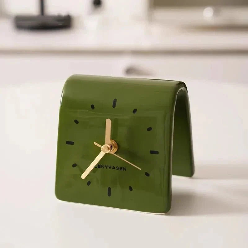 Lydløst Keramisk Bordur med Buet Design