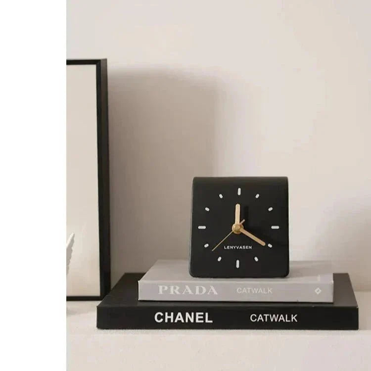 Lydløst Keramisk Bordur med Buet Design