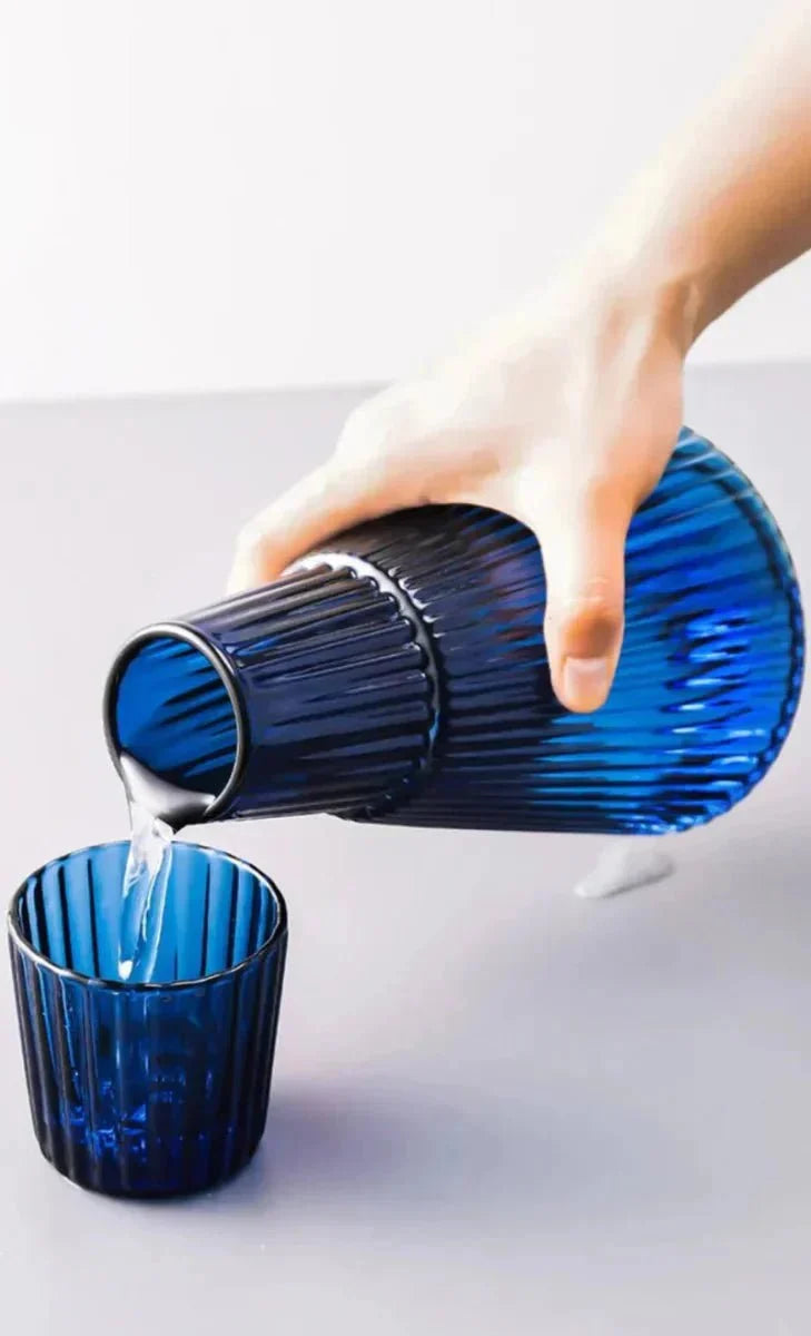 Glaskaraffel med Drikkeglas som Låg – 1000 ml