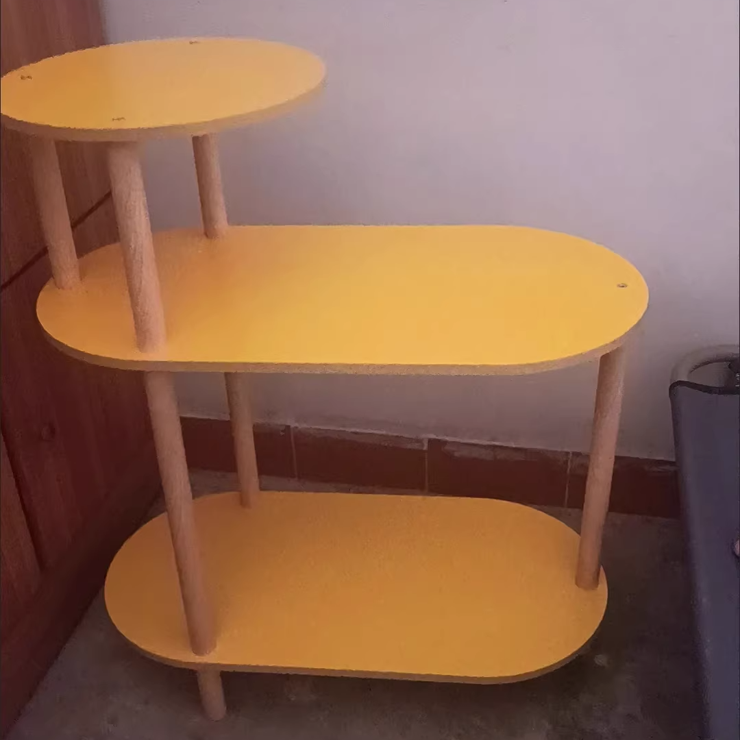 Sidebord i massivt træ med tre hylder – 60 eller 80 cm