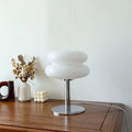 Moderne Bordlampe med Stram Form og Kabelfri Brug