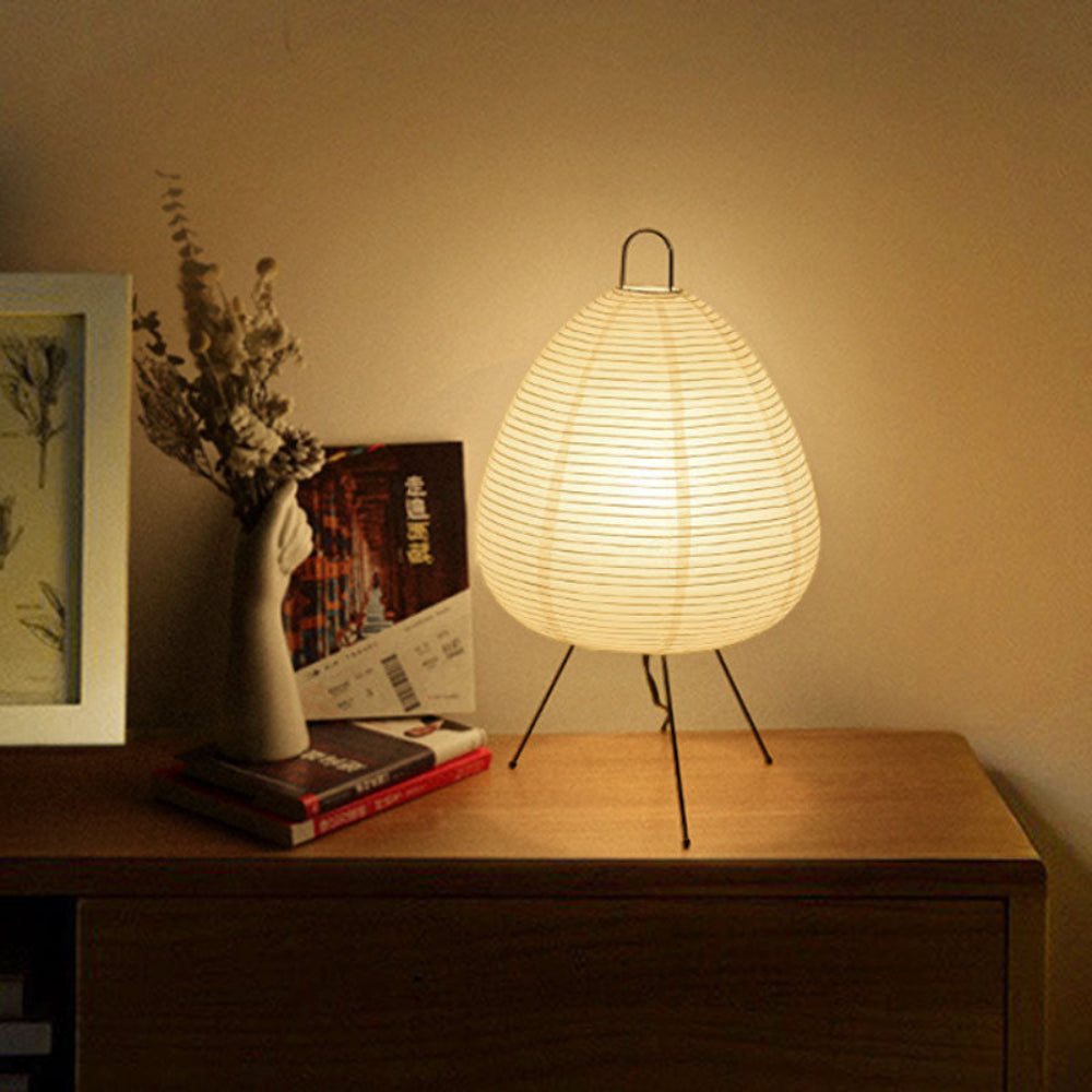 Japansk Bordlampe med Rispapirskærm og Beroligende Lys