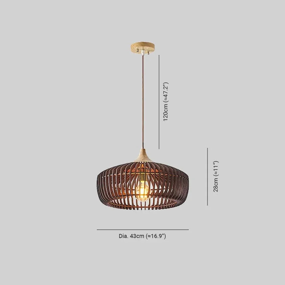 Rund Loftlampe I Massivt Træ Med Roligt Japandi Udtryk