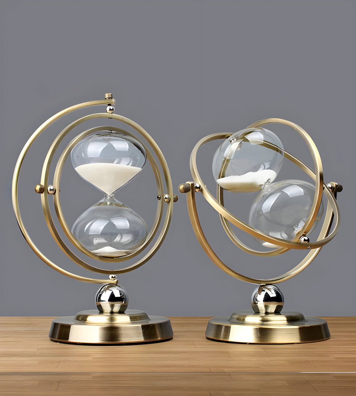 Timeglas Med Guldfarvet Ramme Og Dekorativt Design Til Hjem Og Kontor