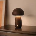 Svampelampe Med Dæmpbar LED-Belysning Og Eventyrligt Borddesign
