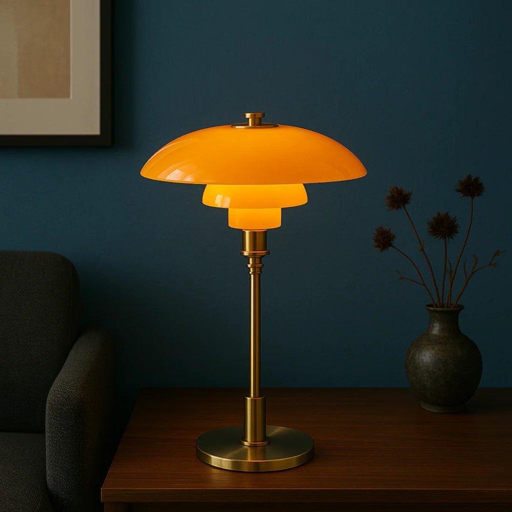 Nordisk Bordlampe med Blødt LED‑Lys og Glas‑Jern Konstruktion