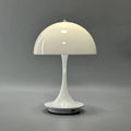 Trådløs Bordlampe med Moderne Form og Varm LED Belysning