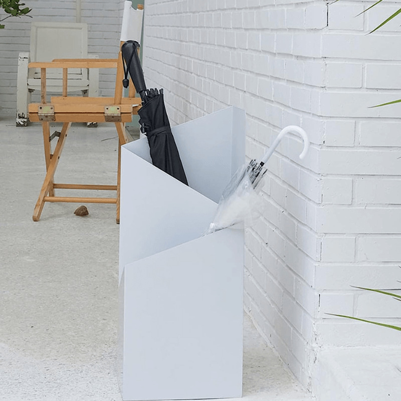 Paraplyholder Af Metal Med Skandinavisk Geometrisk Udtryk