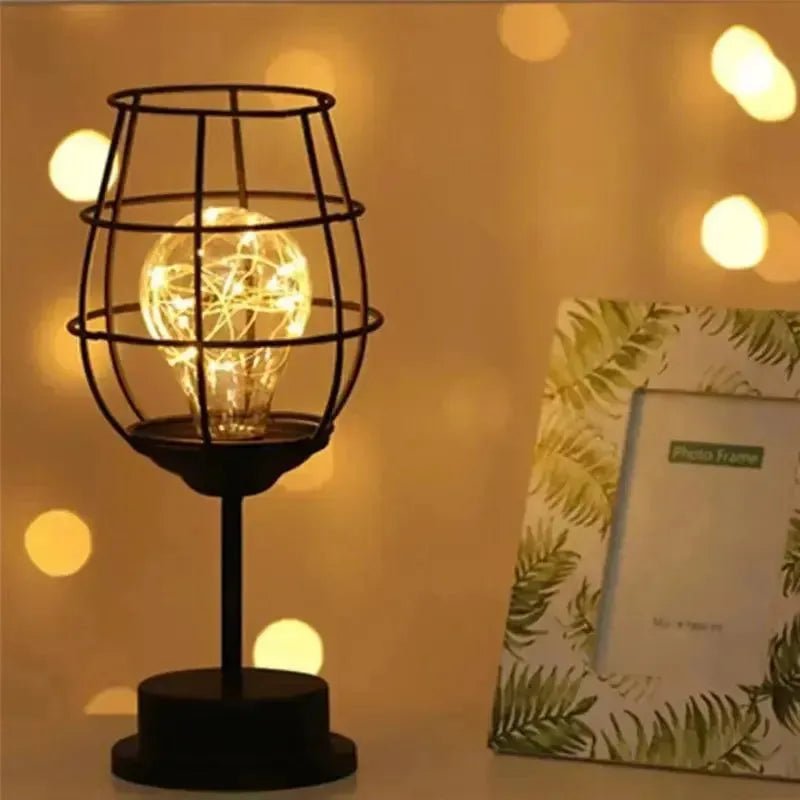 Retro Bordlampe Med Varm LED-Belysning Og Klassisk Design