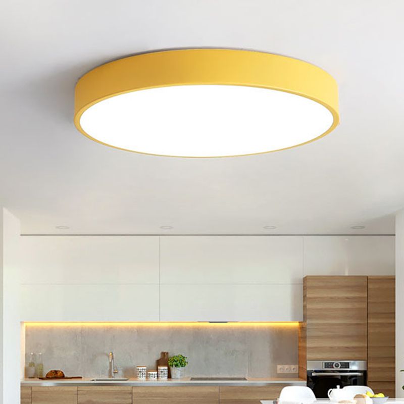 Loftlampe med Slankt Design og Blød LED Belysning