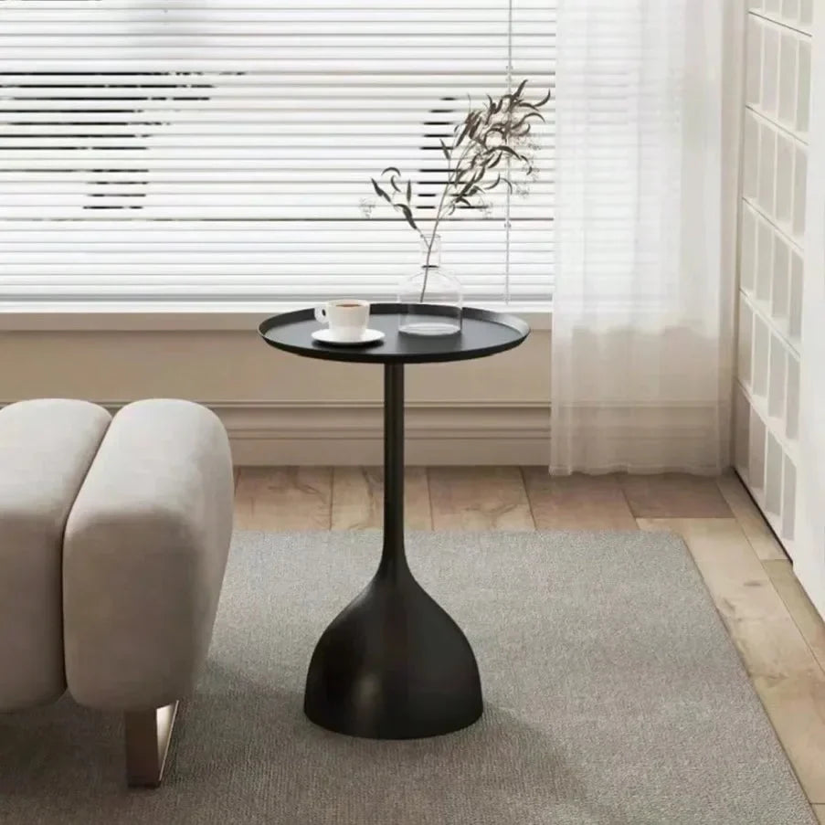 Rundt Sidebord med Trompetformet Fod