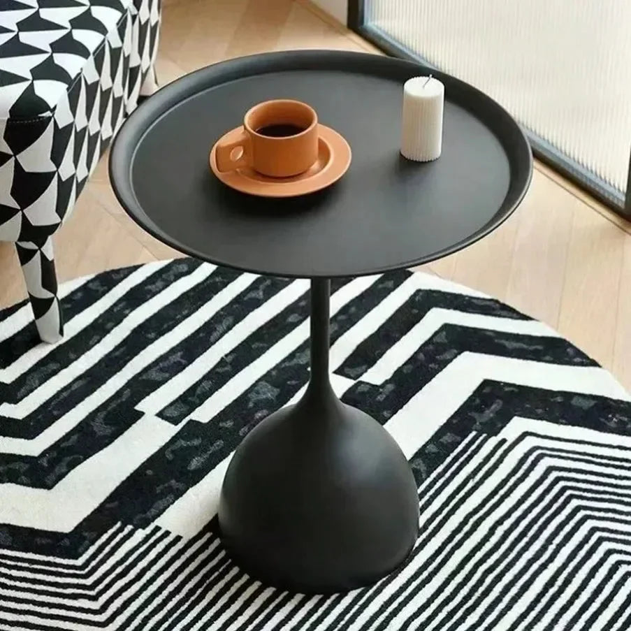 Rundt Sidebord med Trompetformet Fod