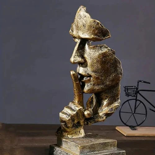 Abstrakt Resinfigur Med Moderne Stilhed Og Elegant Refleksivt Udtryk