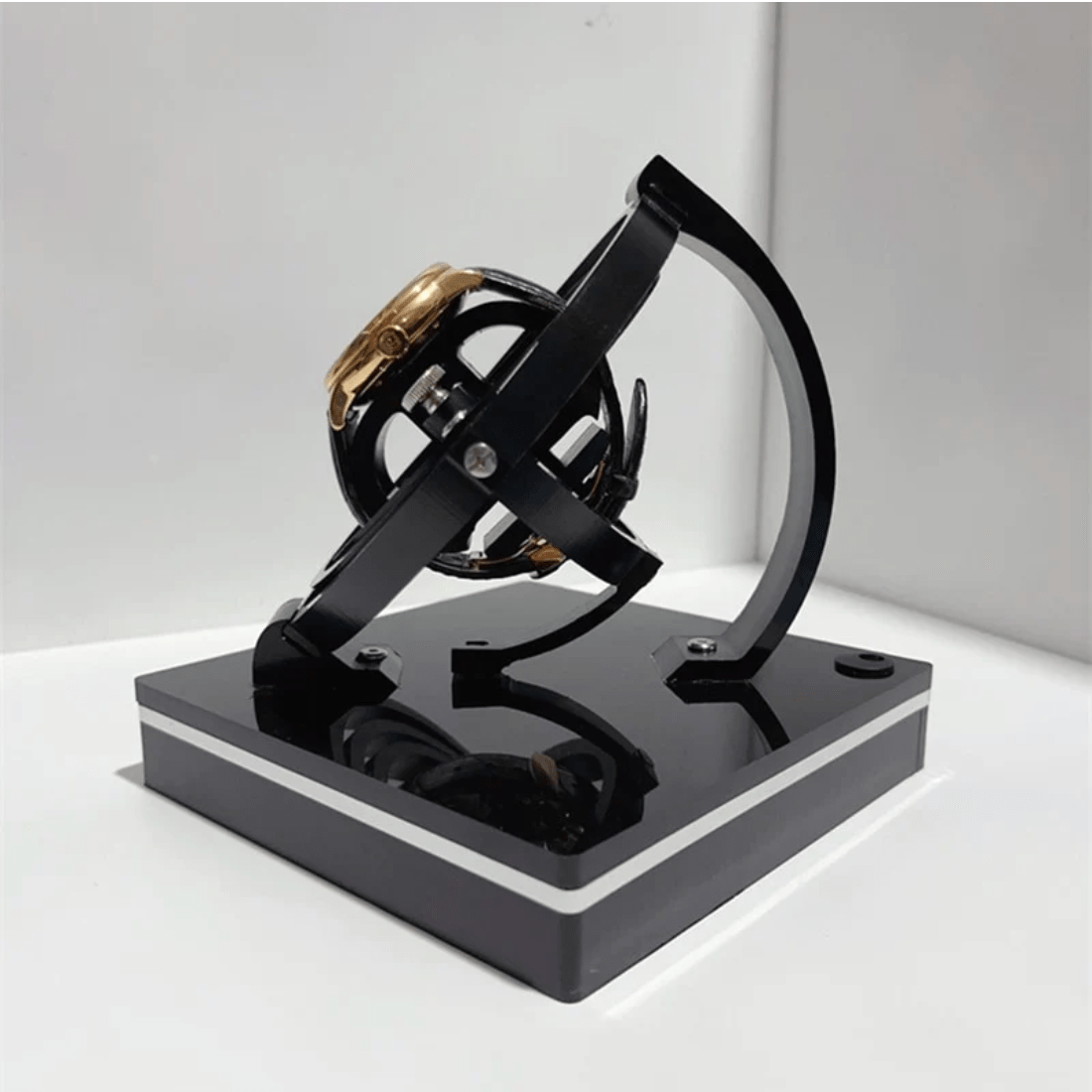 Elegant Urbeholder Med Stille Rotation Og Automatisk Opbevaring